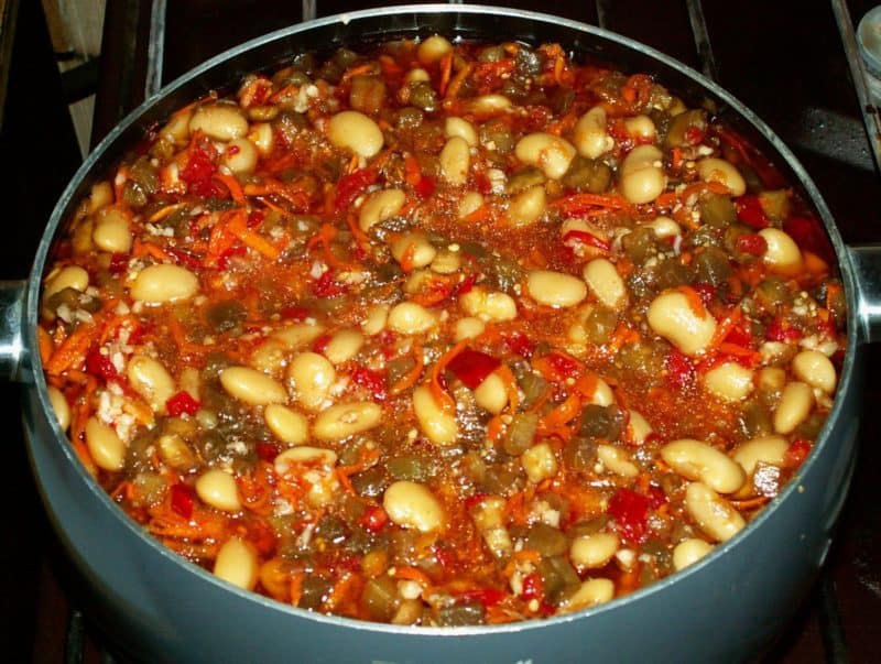 Баклажаны с фасолью на зиму. Вкусная и сытная консервация из сезонных овощей 5 Баклажаны с фасолью на зиму. Вкусная и сытная консервация из сезонных овощей