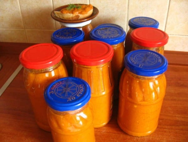 Кабачковая икра Нежная. Получается лучше, чем магазинная