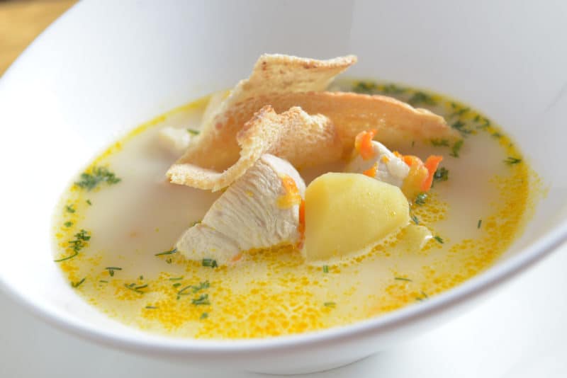 Картофельно-сырный суп с курочкой
