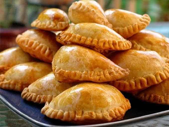 Караимские пирожки. Хрустящая слоёная оболочка и сочная начинка из мяса