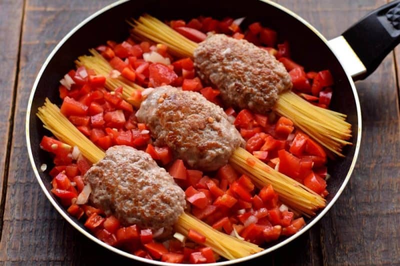 Паста с фаршем и овощами на сковороде. Оригинально, красиво и вкусно 5 Паста с фаршем и овощами на сковороде