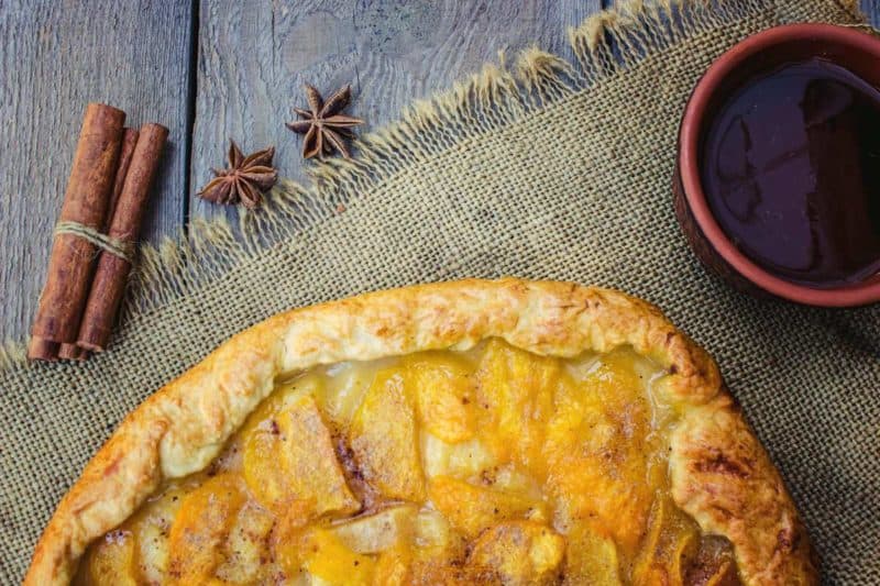 Французская галета с персиками