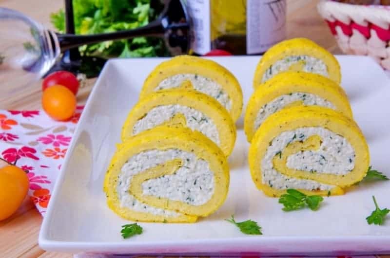 Рулет из омета с плавленым сыром. Необычная закуска, которая понравится любому 4 Рулет из омета с плавленым сыром
