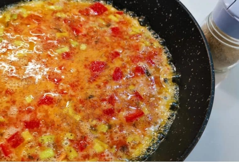 Яичница с рамиро: перец придаст особый вкус и порадует семью на завтрак 7 Яичница с рамиро
