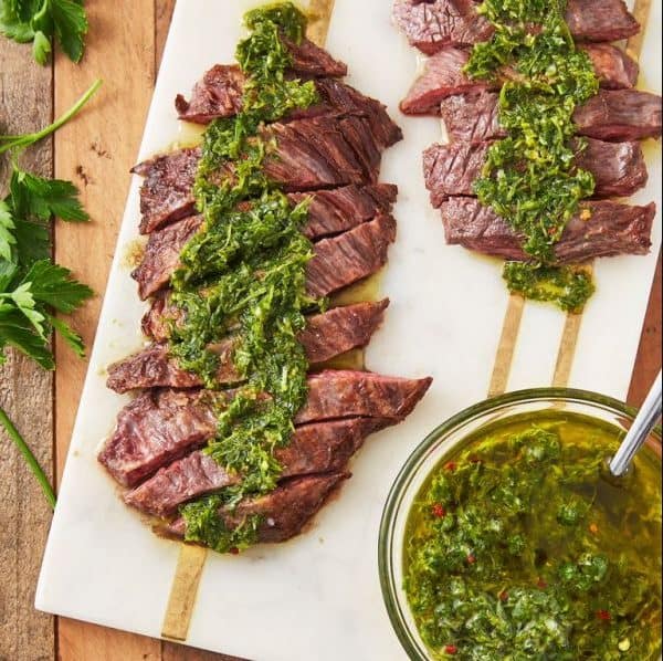 Антрекот с чимичурри всего за 30 минут: соус получается особенно вкусным 7 антрекот с соусом чимичурри